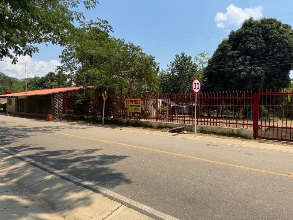 CASA DE DOS VIVIENDAS VIA VEREDA APICALA - 1