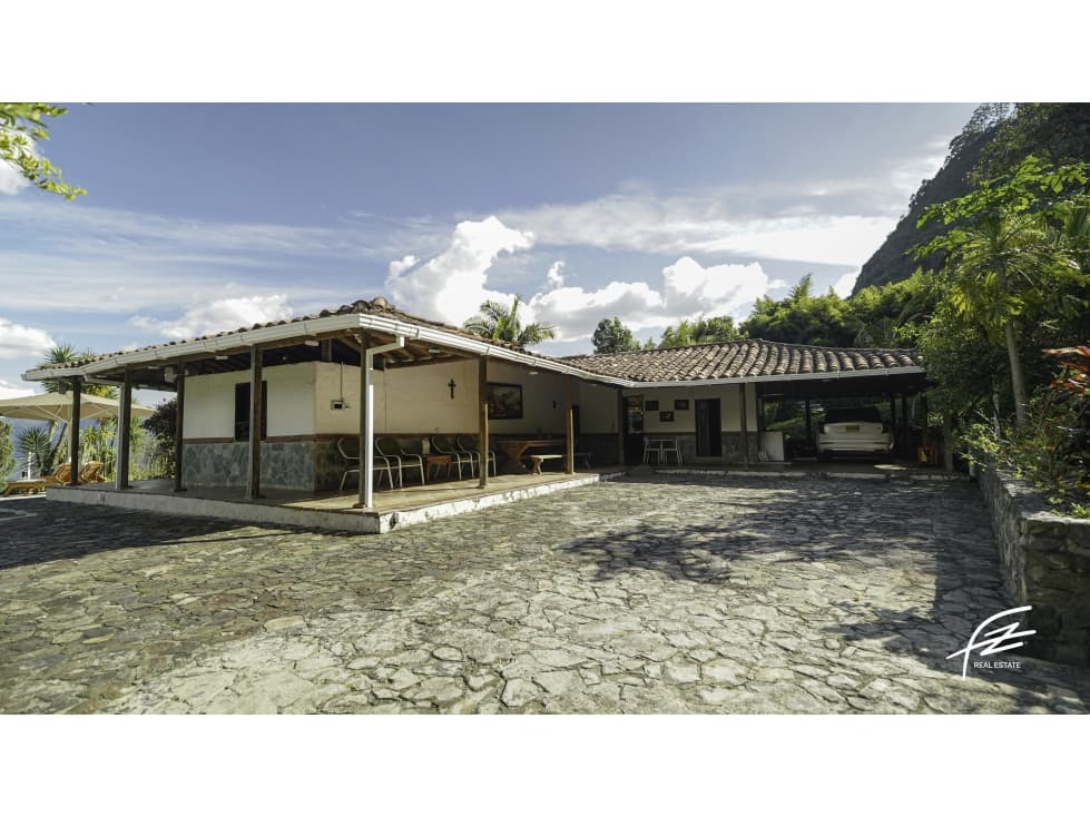 FINCA EN BARBOSA, ANTIOQUIA - 1