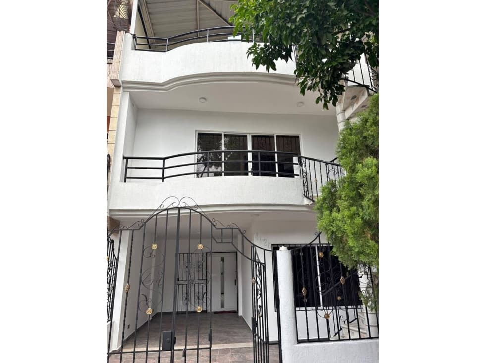 Venta Casa 221mts2 en Ciudad 2000, Sur de Cali. 14503-1 - 1