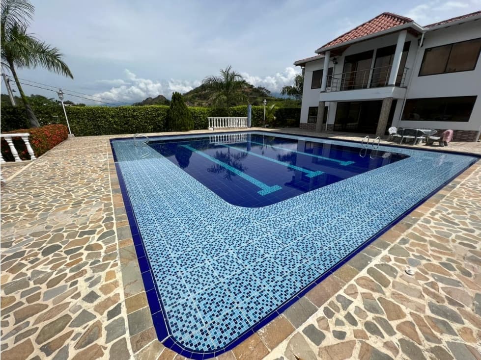 FINCA PARA ALQUILAR EN SOPETRAN - ANTIOQUIA - 1