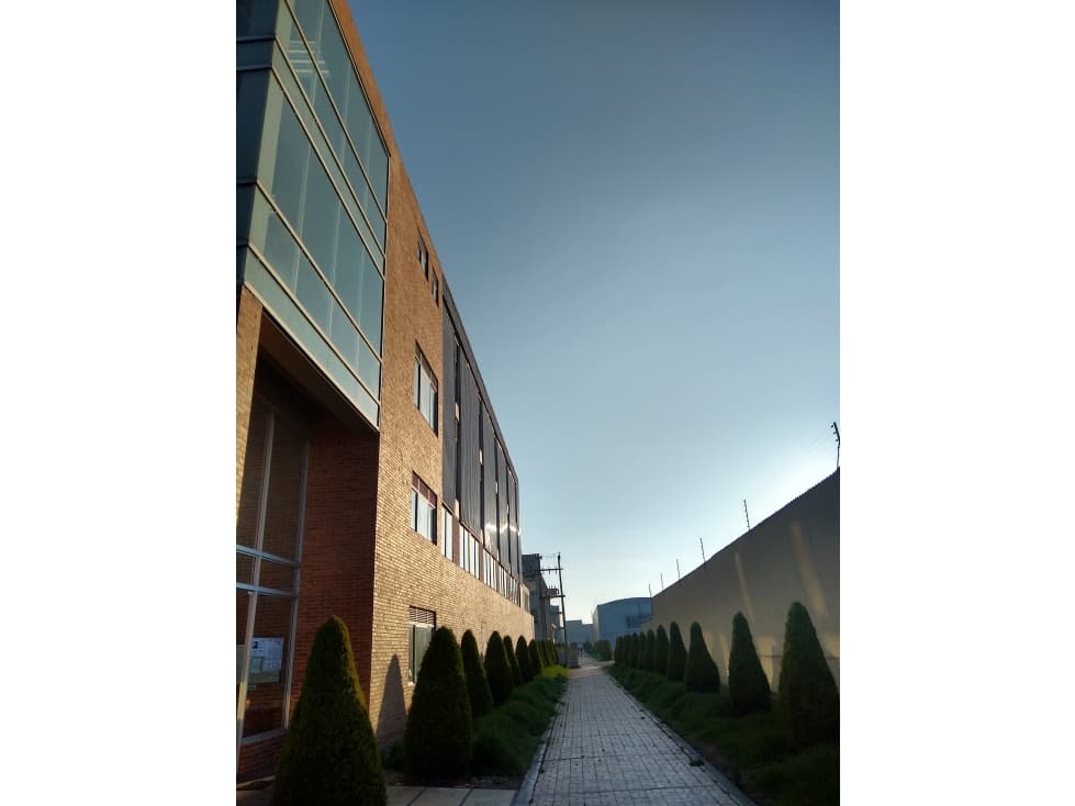 PLANTA INDUSTRIAL EN RENTA Y VENTA VIA SIBERIA FUNZA - 1