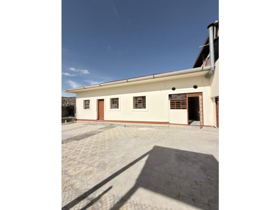 SE ARRIENDA "CASONA COMERCIAL " BARRIO LA PAZ - SIBATE - 1