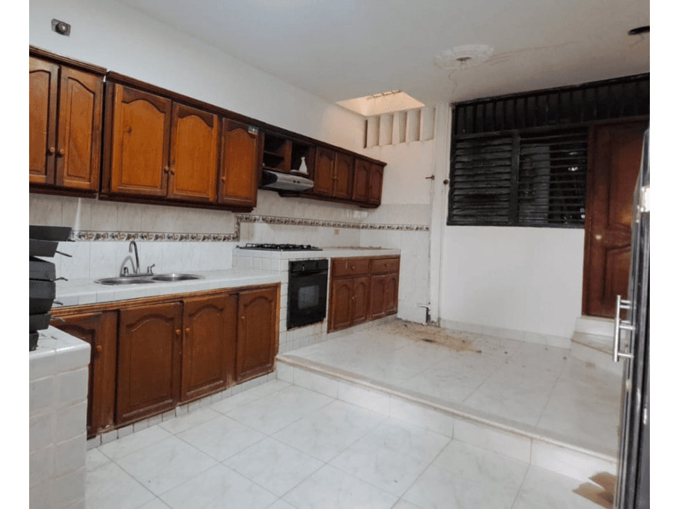 EDIFICO PARA ARRIENDO BARRIO LA FORD - 1