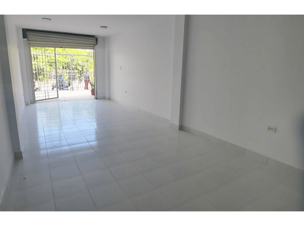 LOCAL DISPONIBLE PARA ARRIENDO AVENIDA SAN CARLOS - 1