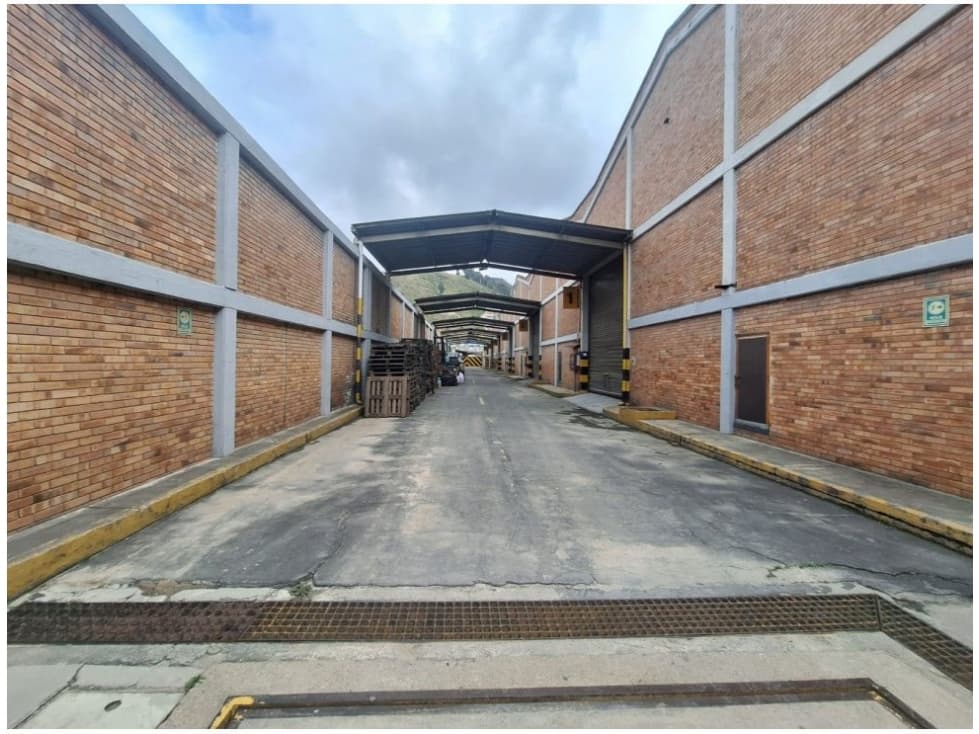 VENTA BODEGA PARQUE INDUSTRIAL SOACHA 40.663 M2 125 KVA - 1