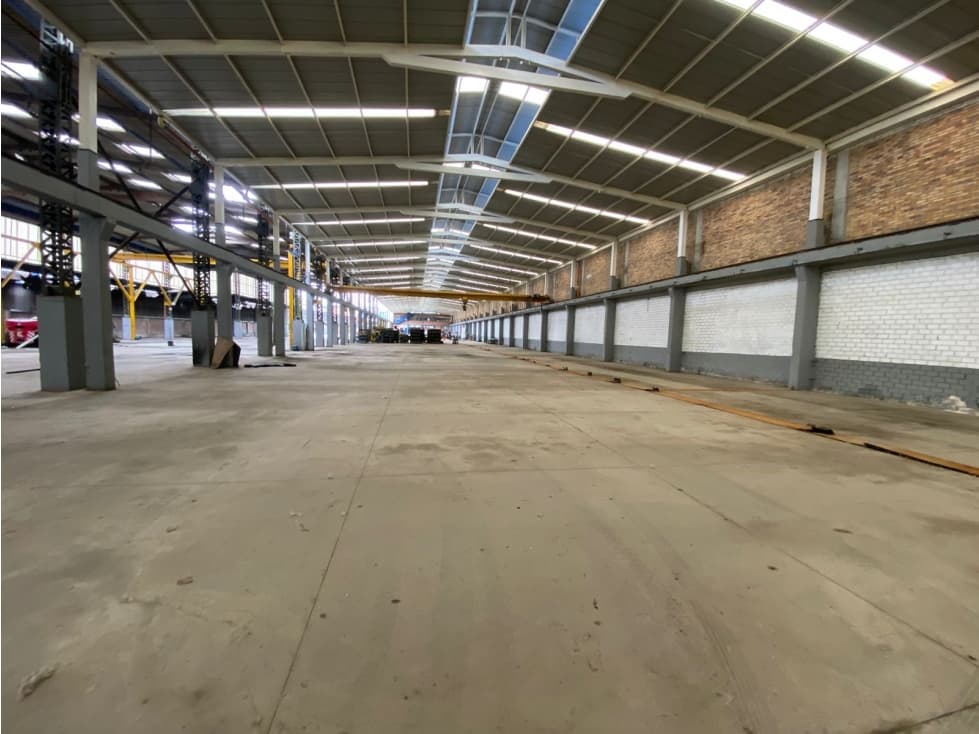 VENTA Y/O ARRIENDO BODEGA MADRID 7,000 M2 CON 1.200 KVA - 1