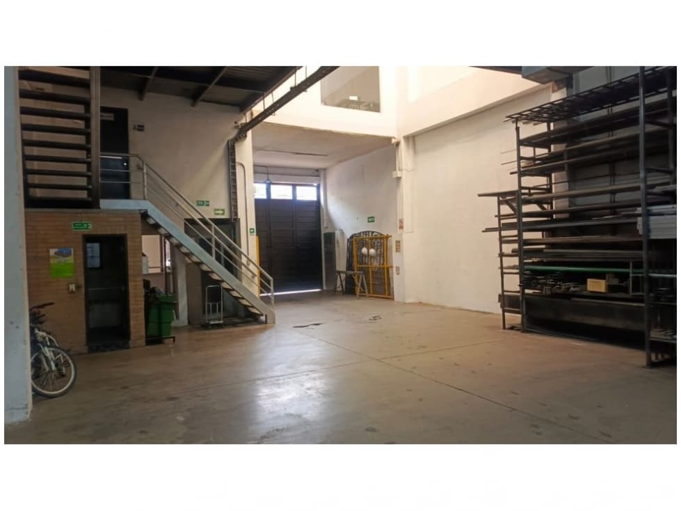 VENTA Y/O ARRIENDO BODEGA RICAURTE 770 M2 150 KVA - 1