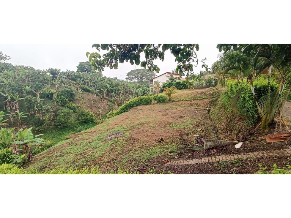 Vendo lote en Condominio 861 Mt Vía Alcala - 1