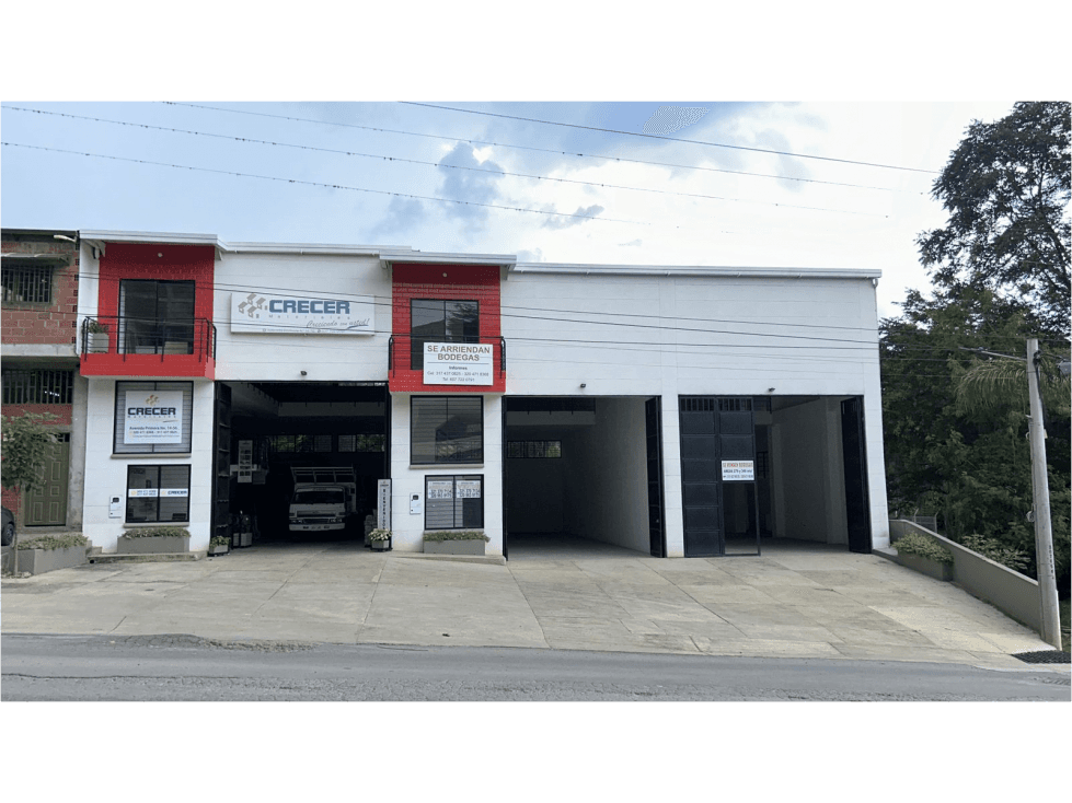 En Venta Bodegas Industriales #2 en San Gil, Barrio La Feria - 1