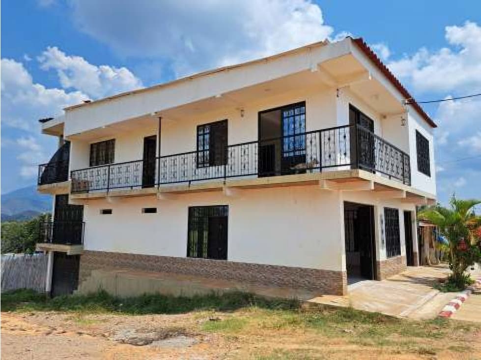 Venta de Casa En Chaparral Tolima - 1