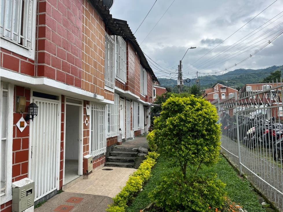 CASA DOSQUEBRADAS/NUEVO BOSQUE - 1