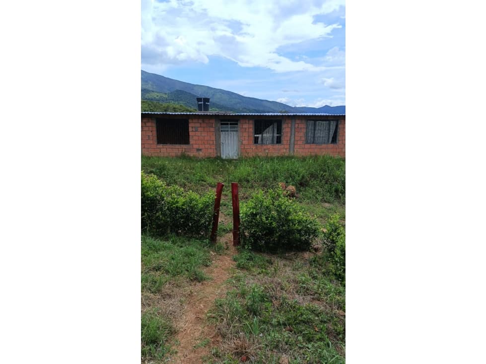 FINCA EN VENTA CON CASA PANDI CUNDINAMARCA - 1