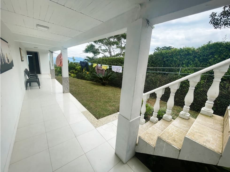 Fica Km 26 sobre carretera principal Km 18 - 1