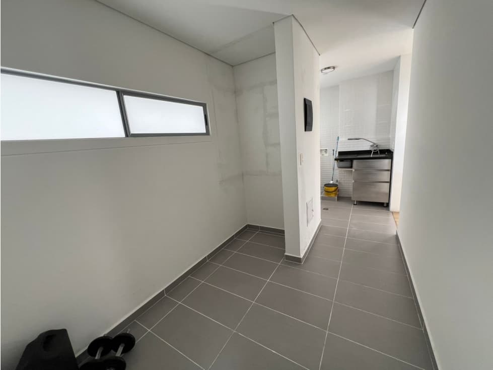 APARTAMENTO REMODELADO SECTOR CASTROPOL-MEDELLIN - 1