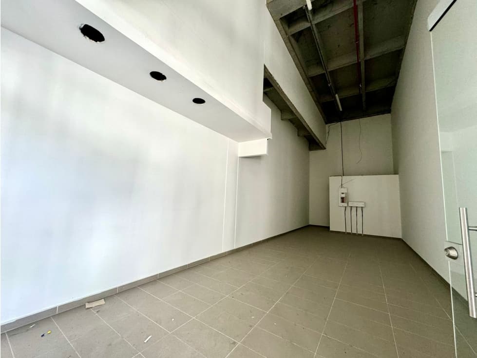 ALQUILO LOCAL EN ENVIGADO - AVENIDA LAS VEGAS - 1