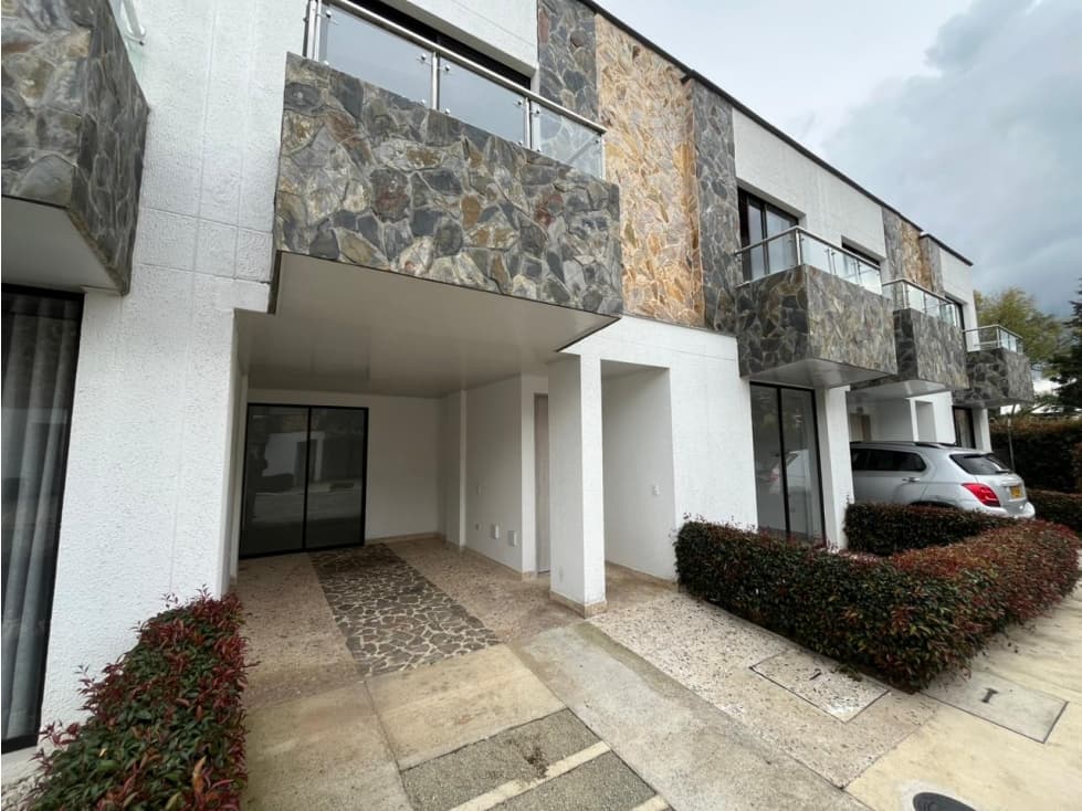 CASA PARA ARRIENDO EN GUARNE SECTOR SAN ANTONIO - 1