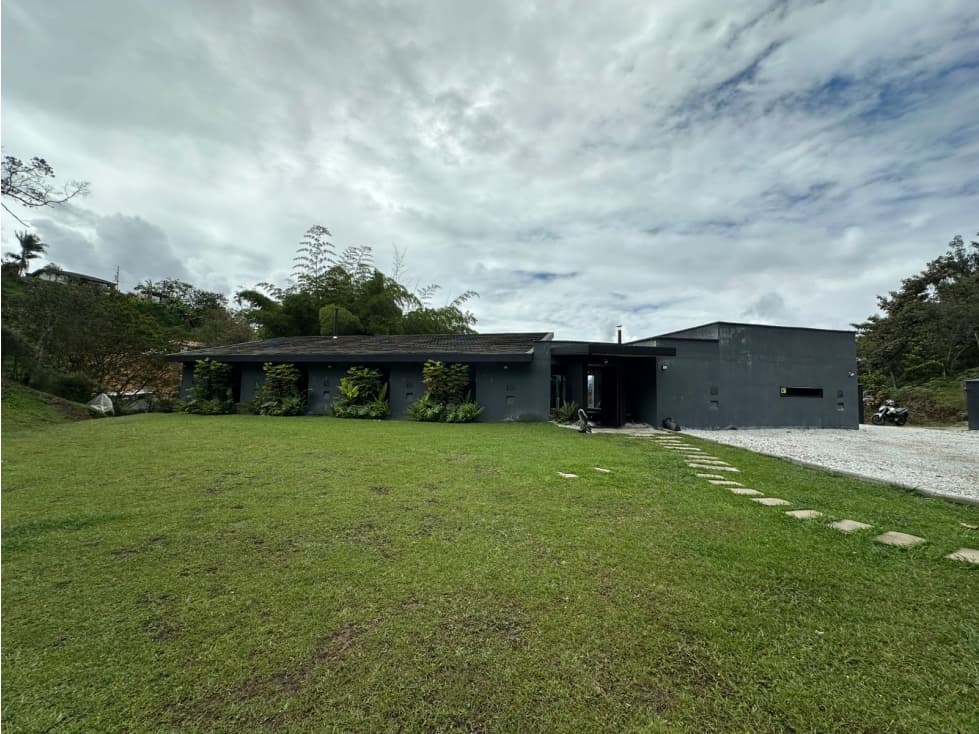 SE VENDE CASA EN SAN ANTONIO, VÍA SAMARIA. - 1