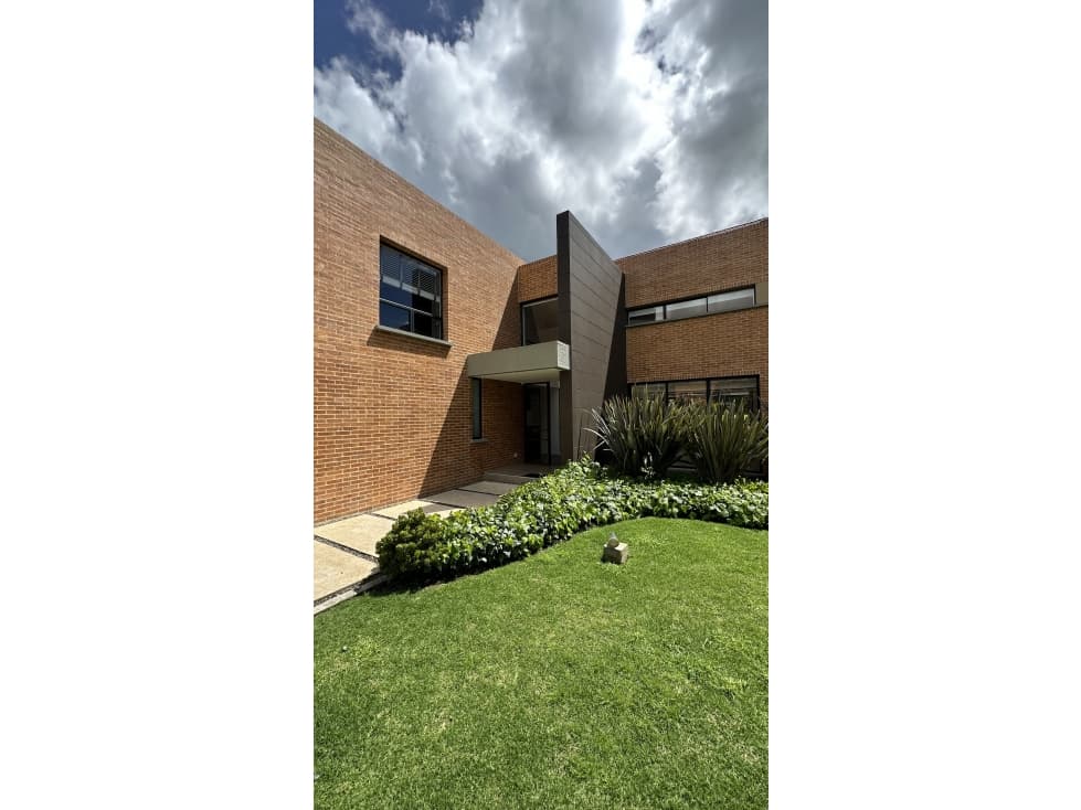 ARRIENDO O VENDO CASA REFUGIO DEL VALLE - 1