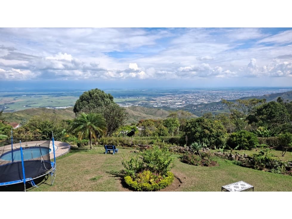 Casa en Venta, medio dapa Yumbo - 1