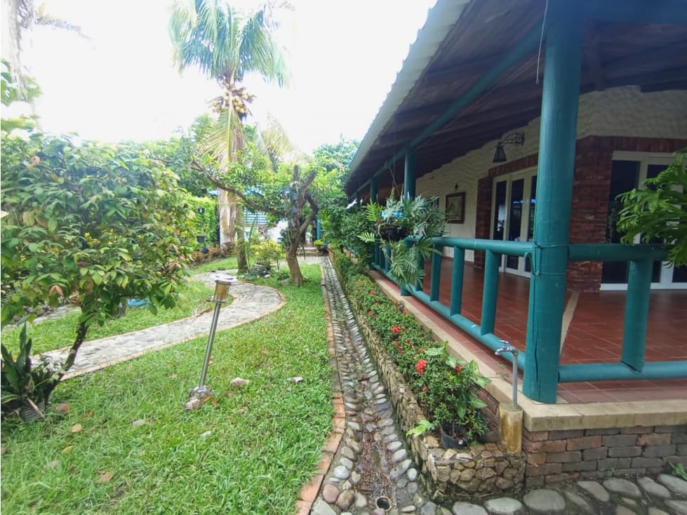 VENTA CASA CAMPESTRE CONDOMINIO BALMORAL VILLAVICENCIO - 1