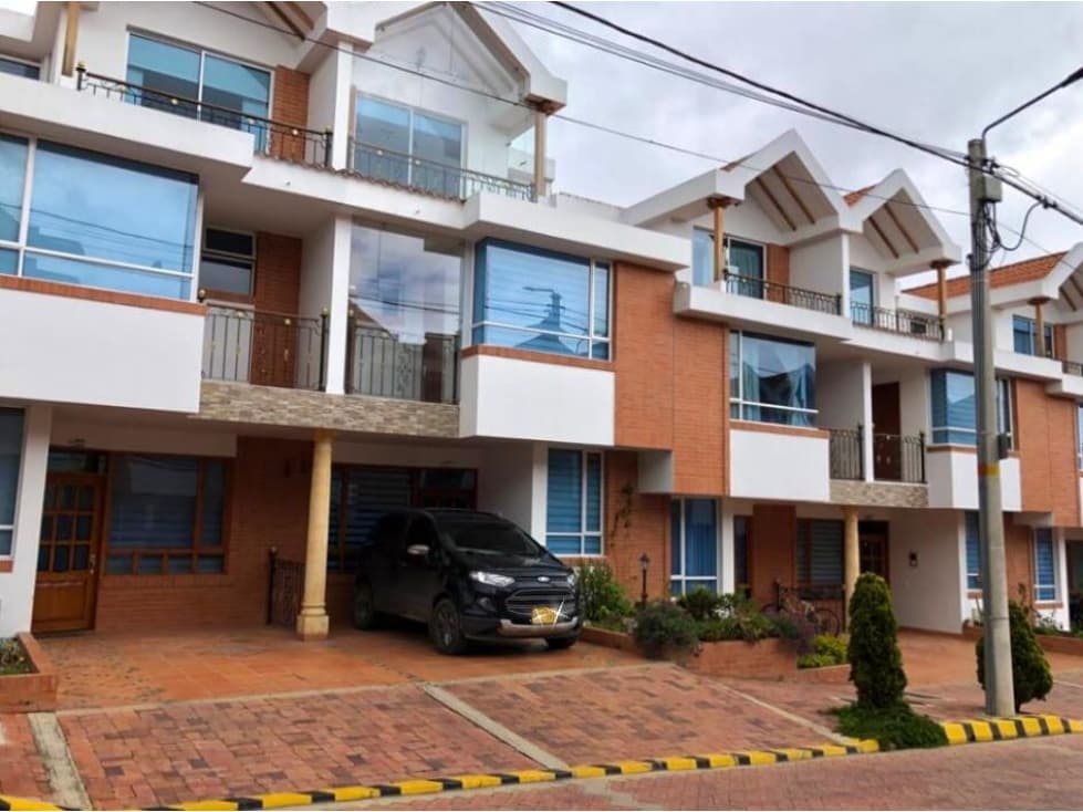VENTA DE CASA EN EL CONJUNTO NEW COUNTRY - 1
