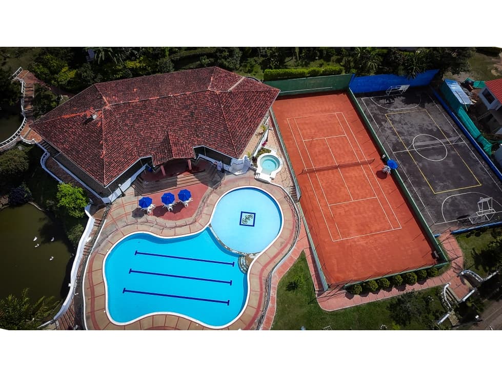 Venta De Casa Campestre Nueva en Silvania - 1