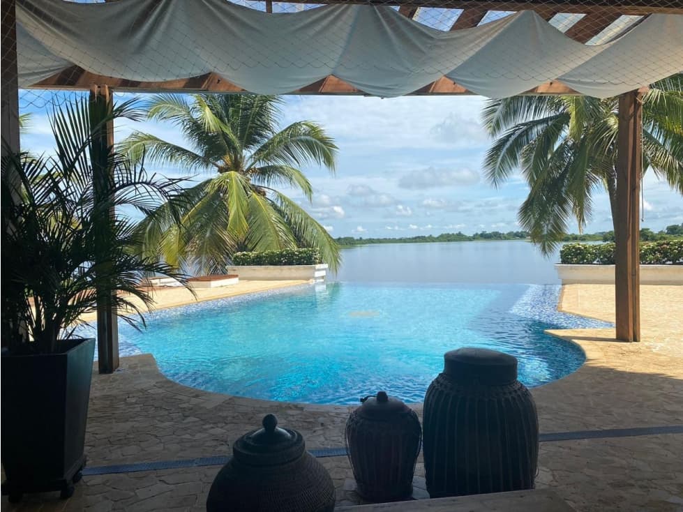 Finca tipo isla en Ciénaga Las Brisas, Ayapel - 1