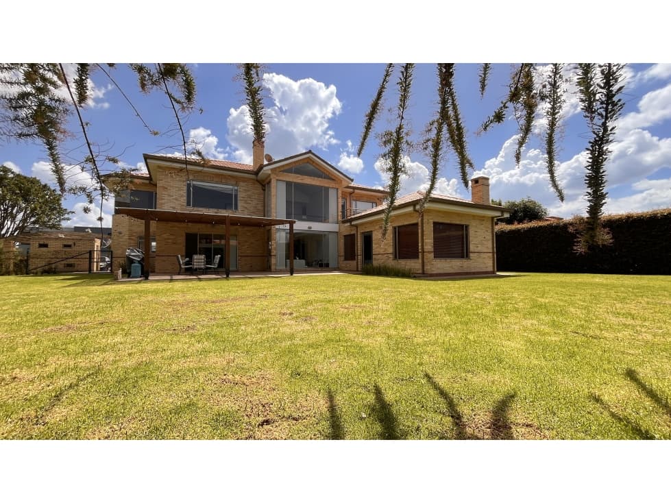 Hermosa casa campestre con lote privado para ARRIENDO en Hac San Simón - 1