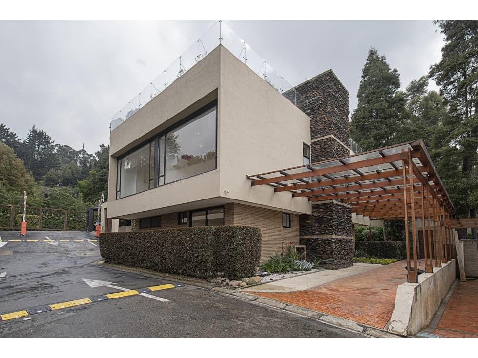 Casa domotizada en club house con terraza para venta en Cerros de Sub - 1