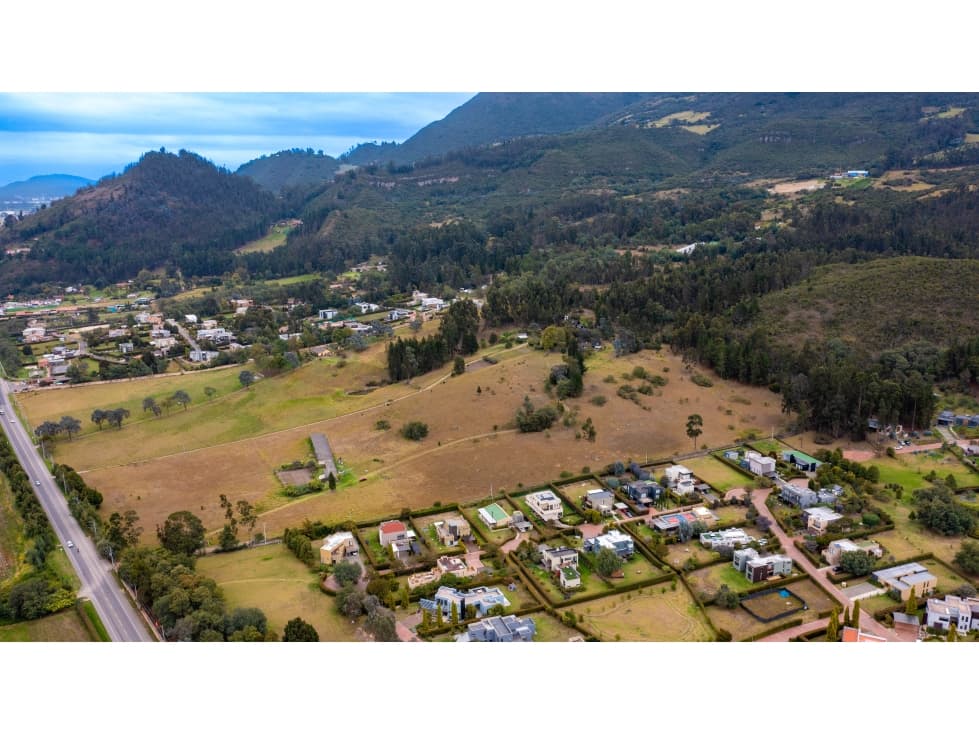 LOTE DE 14.8 HECTAREAS EN VENTA EN SOPO - 1