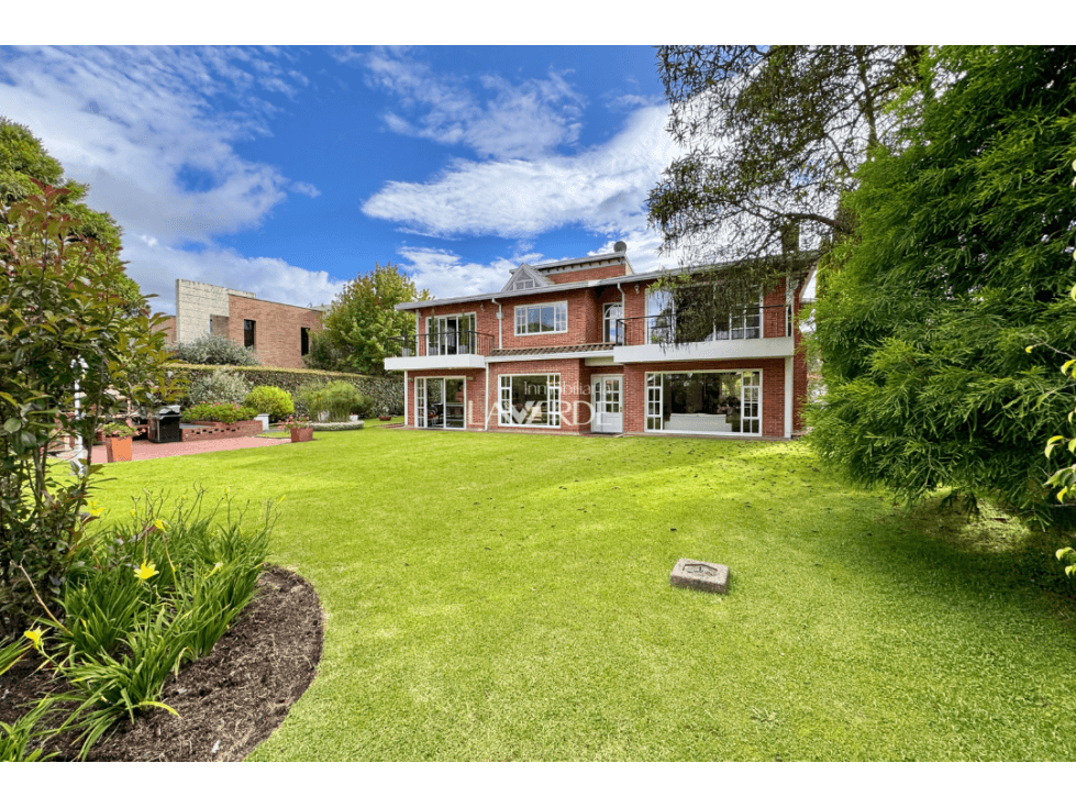 En venta espectacular casa en Condominio Club Aposentos - 1