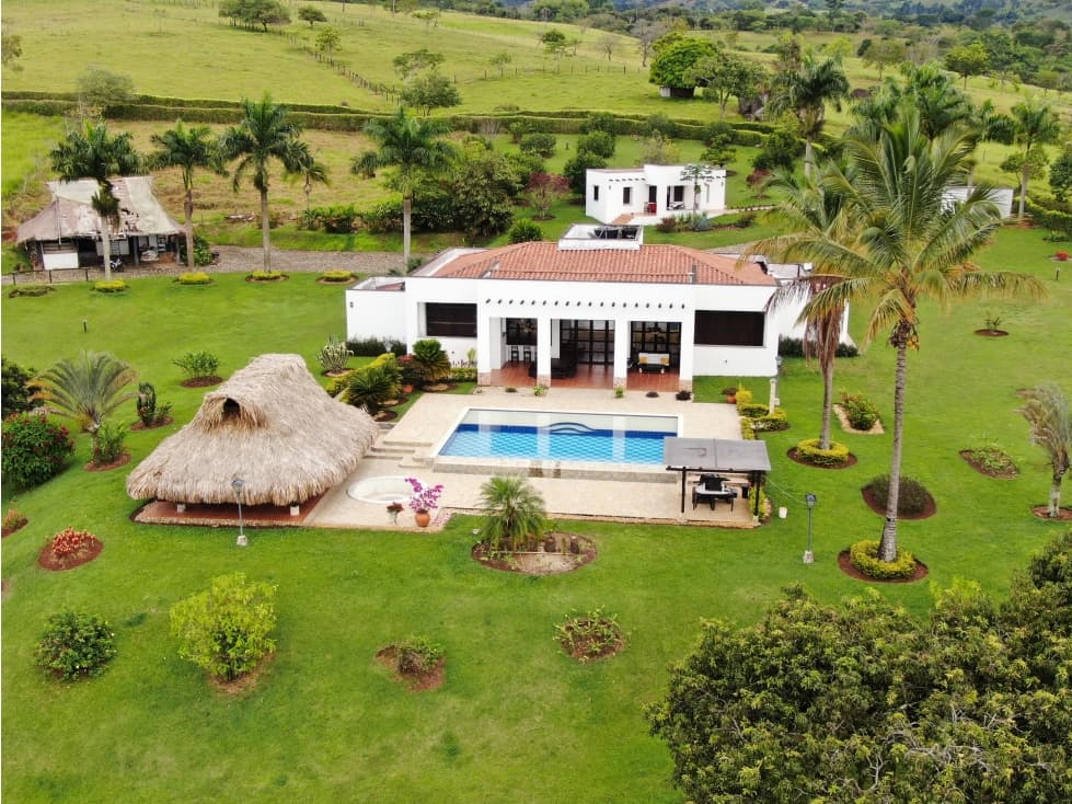 FINCA EN TARSO CON ESPECTACULAR VISTA A LA NATURALEZA - 1