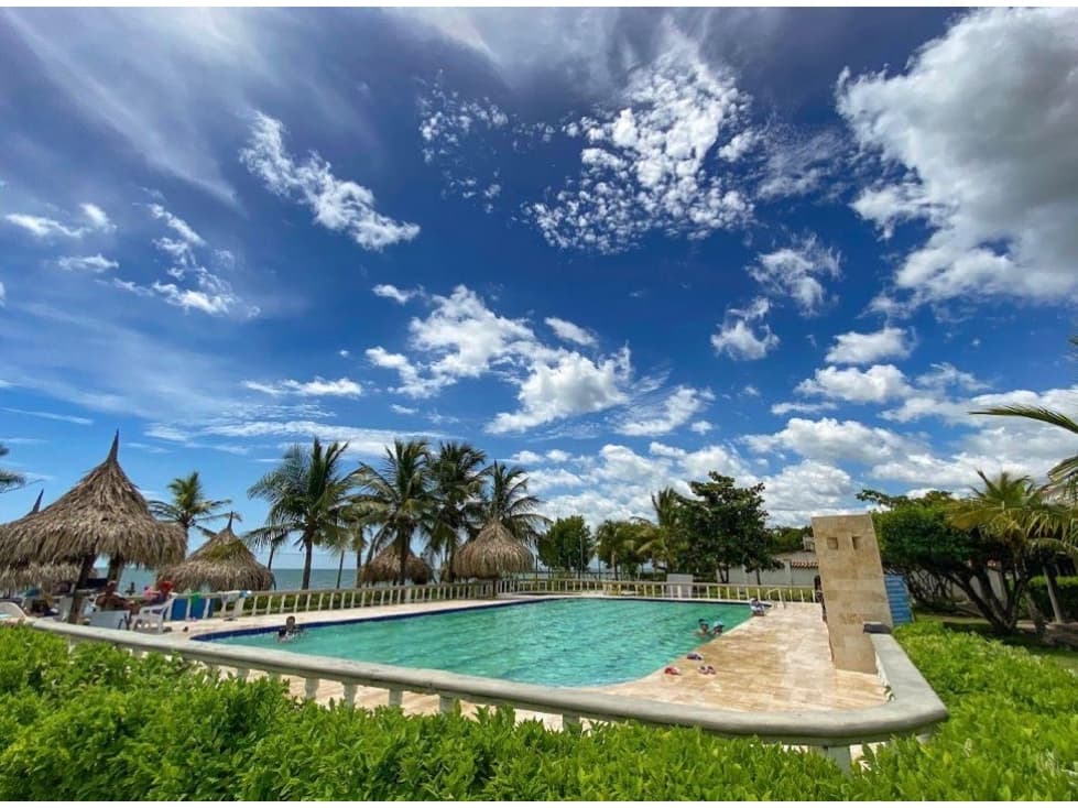 Se vende cabaña en Tolu Sucre - 1