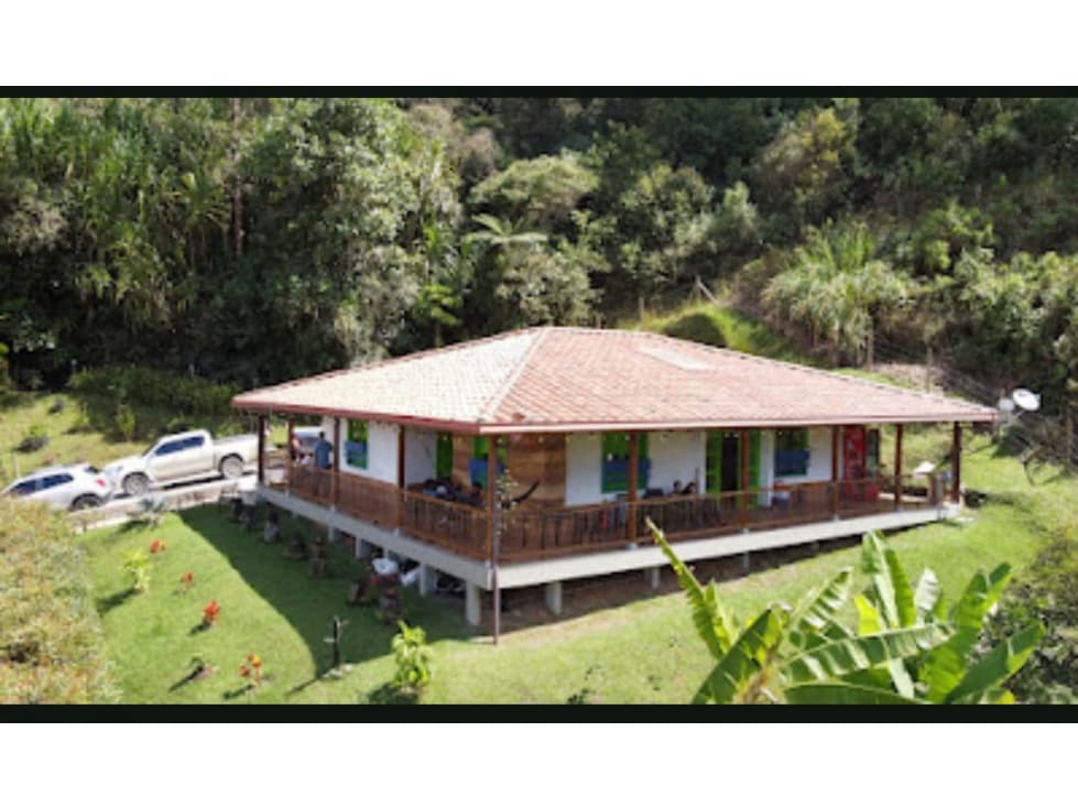 ARRIENDO CASA ARQUITECTÓNICA EN JARDÍN ANTIOQUIA EN UNIDAD CERRADA - 1