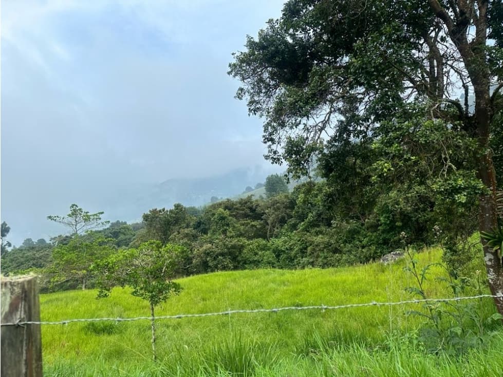 SE VENDE LOTE EN DAPA XU - RP - 1