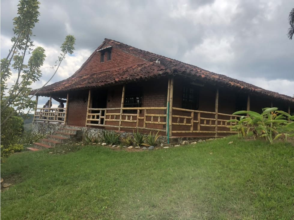 Vendo hermosa casa campestre en la cumbre, Valle - 1