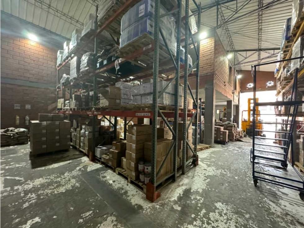 SUPER OPORTUNIDAD BODEGA EN EL MEJOR SECTOR Y MEJOR $/M2 Y EN UNIDAD - 1