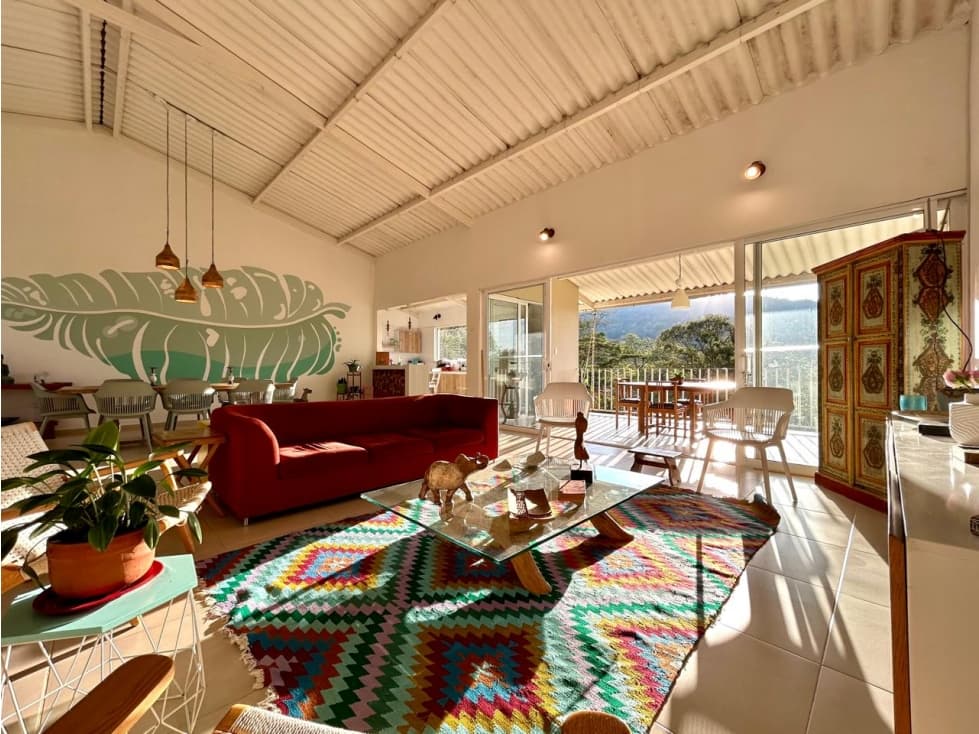 VENDEMOS FINCA A 20 MINUTOS DE SASAIMA - 1