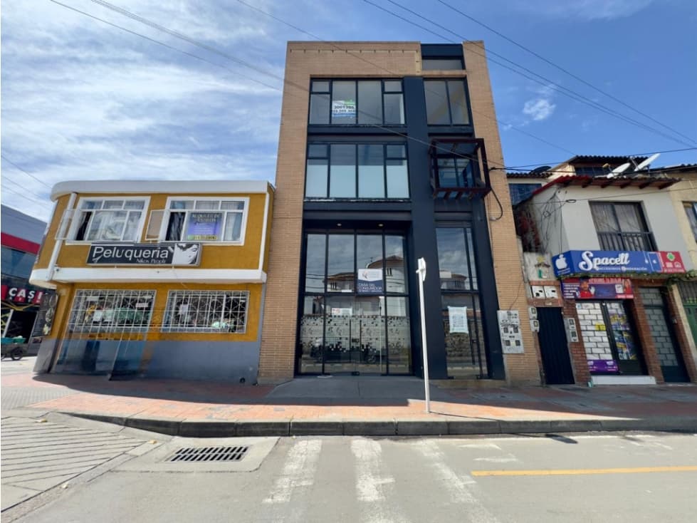 Edificio en arriendo en Chía, Parque Principal - 1