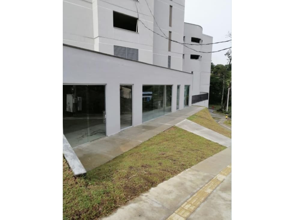 VENTA O ARRIENDO LOCAL COMERCIAL EN MACHADO (VÍA COPACABANA) - 1