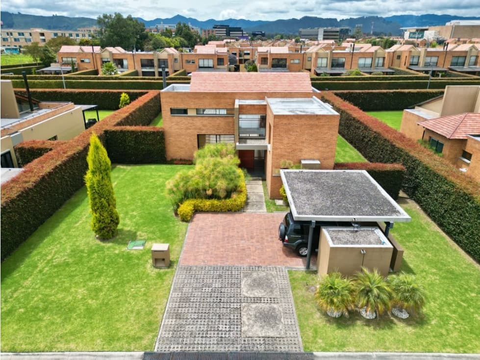 Se arrienda casa en Hacienda Fontanar - 1