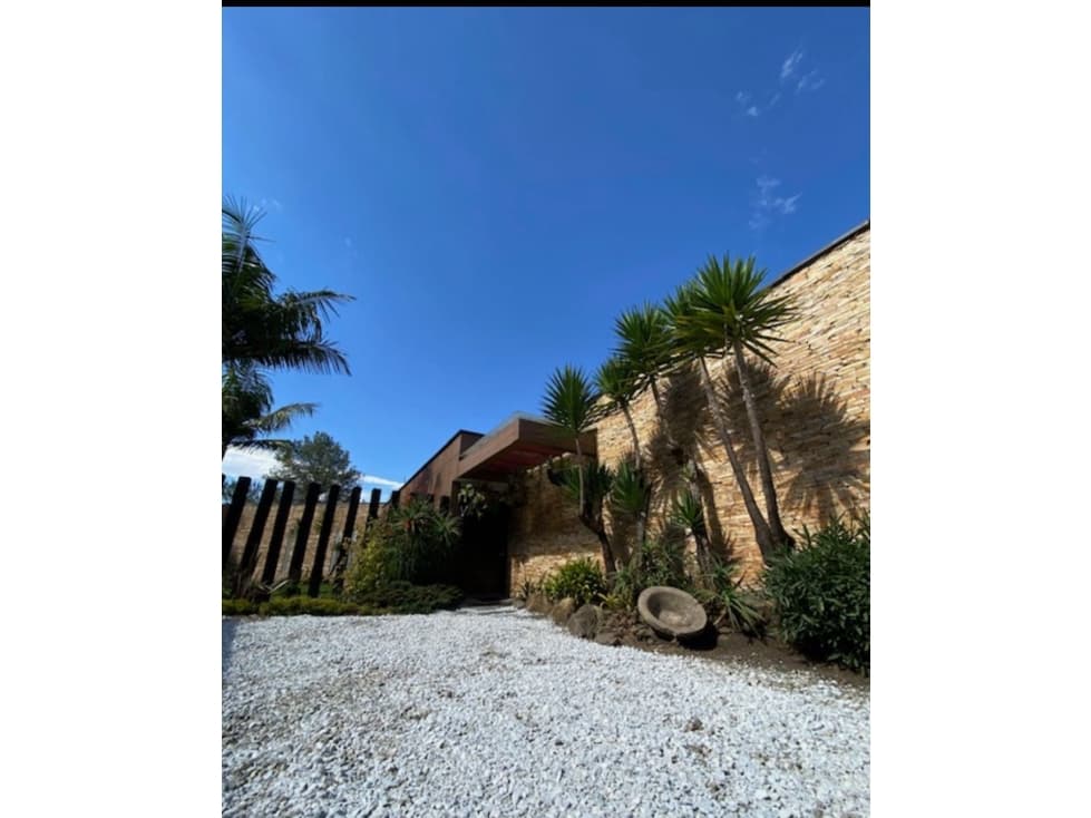 Espectacular casa en el sector Pontezuela Rionegro. (AF) - 1