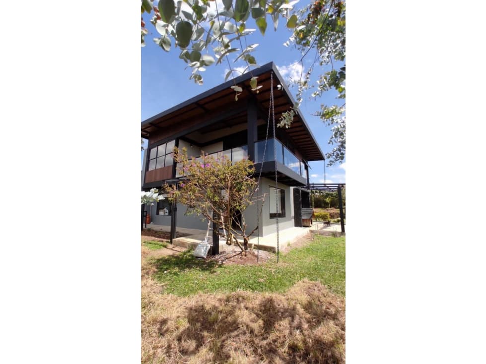 Moderna casafinca independiente sector Rionegro. (AF) - 1