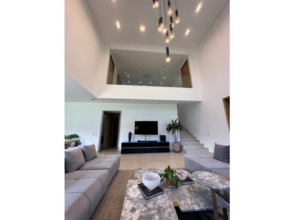 VENTA DE CASA CAMPESTRE DE LUJO- BARBOSA - 1