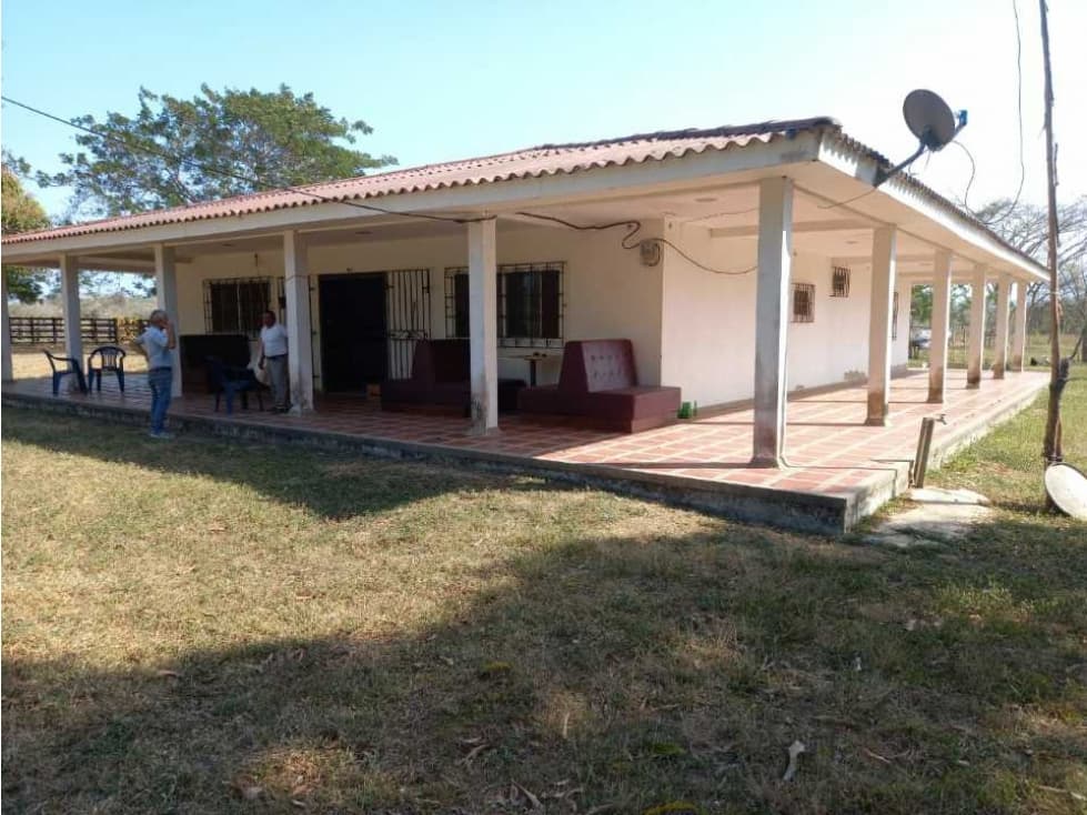 VENTA DE FINCA GANADERA EN PIOJO - ATLANTICO - 1