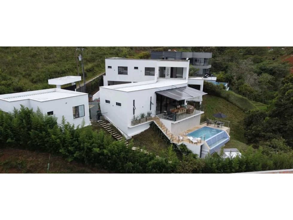 VENTA DE FINCA EN EL LAGO CALIMA 8314255 ALG - 1