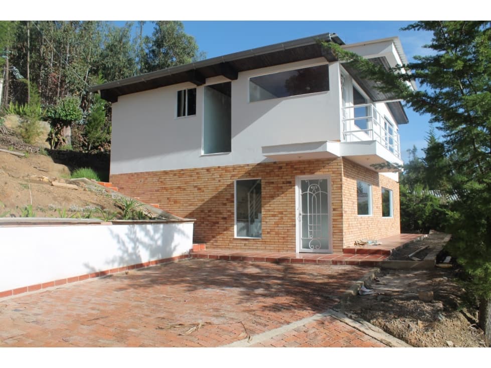 Casa campestre independiente en la Vda Gotua, Firavitoba, Boyacá - 1