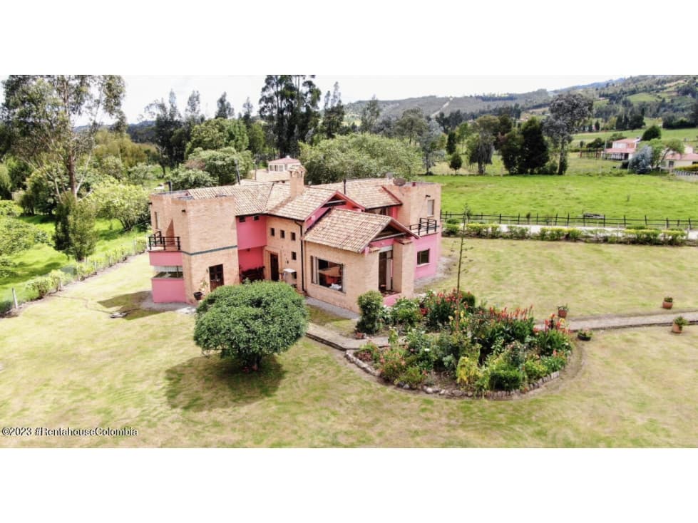 Casa en Paipa (Boyaca) RAH CO: 25-101 - 1