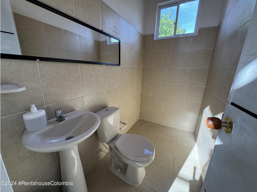 Casa en Narino (Cundinamarca) RAH CO: 26-55 - 1