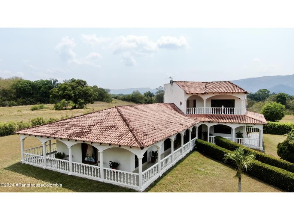 Casa en Carmen de Apicala (Tolima) RAH CO: 26-60 - 1